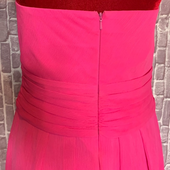 Short Crinkle Chiffon Dress With Front Cascade - Picture 5 of 9